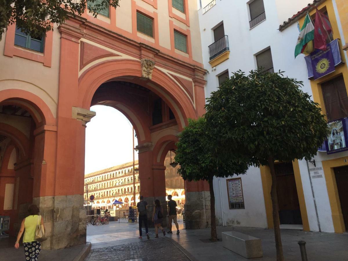 Apartamento Plaza De La Corredera Cordoue Extérieur photo